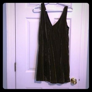 Melloday XS Green Velvet Short Dress